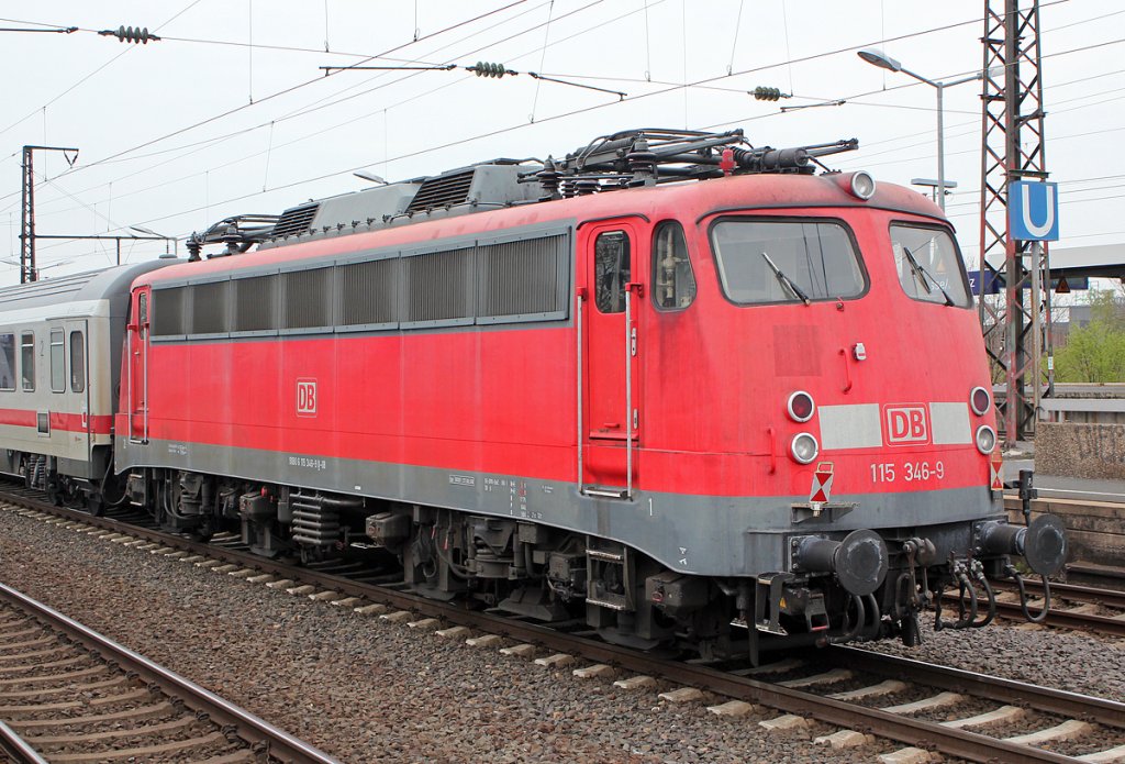 115 346-9 am Zugschluss des Pbz 2476 in K�ln Messe/Deutz am 21.04.2013