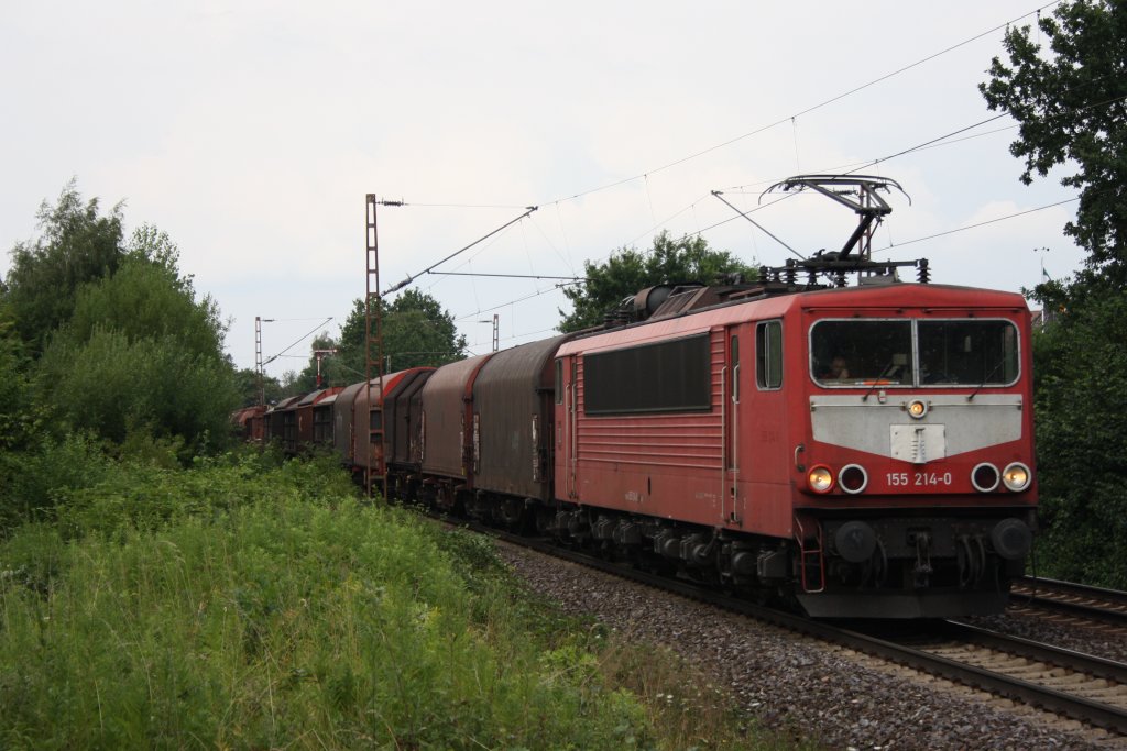 155 214 mit einem G�terzug in Hannover Limmer.