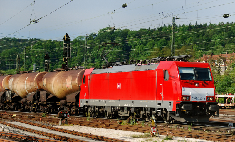 186 327-3, aufgenommen am 28.05.13, in Treuchtlingen.