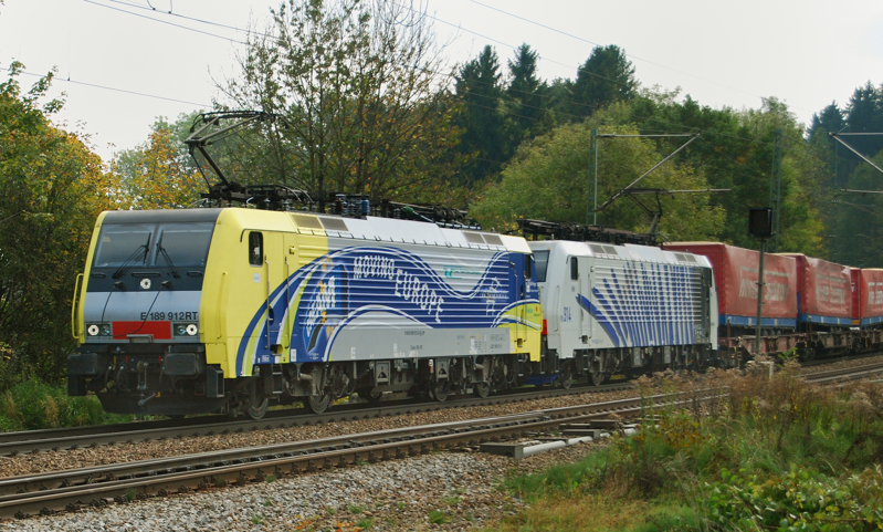 189 912-9 + 189 914-5, aufgenommen am 11.10.12, in A�ling.
