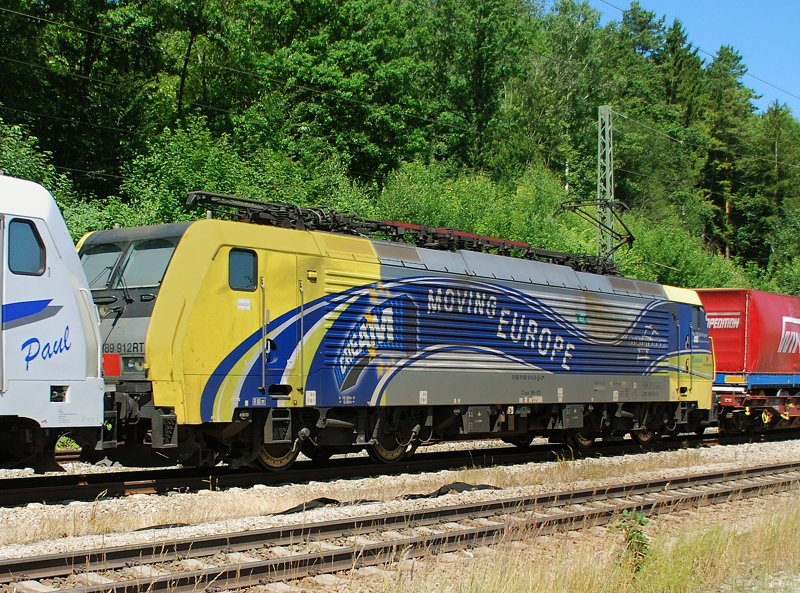 189 912-9, aufgenommen am 28.06.11, bei der Durchfahrt durch A�ling.
