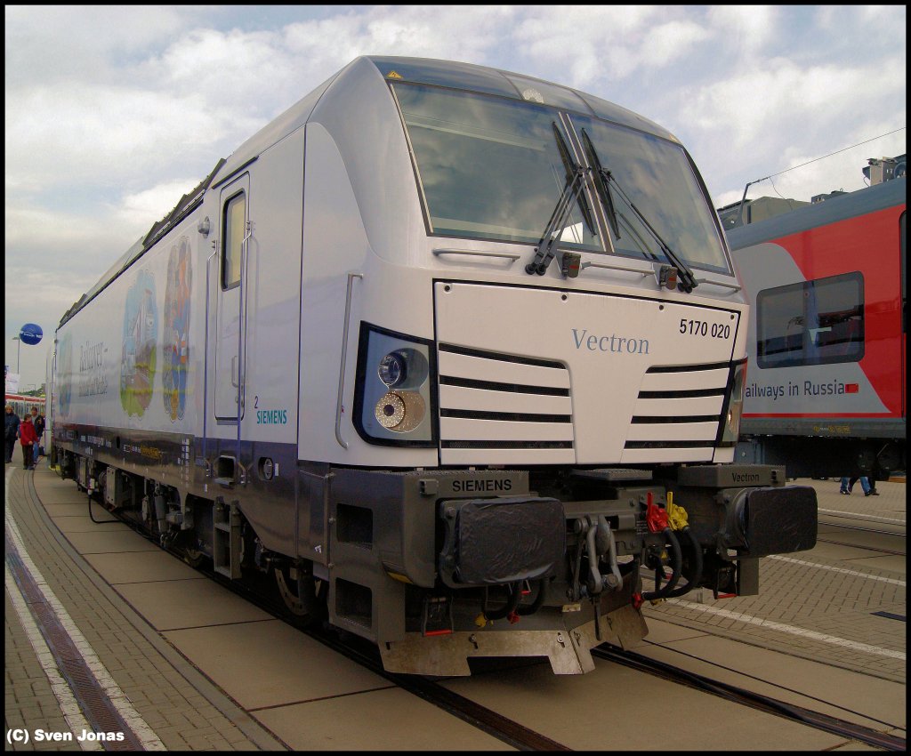 192 961-1 (PCW) auf der Innotrans 2012 in Berlin-Messe/S�d am 22.9.2012.