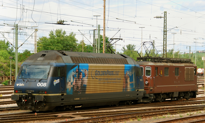 465 008-1, Golden Pass Line, + Re 4/4 180, aufgenommen am 26.07.11, in Weil am Rhein.