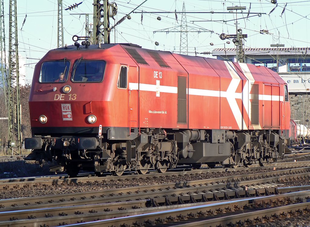 DE 13 der HGK verl�sst als Lz. den Gbf Gremberg am 18.2.2010