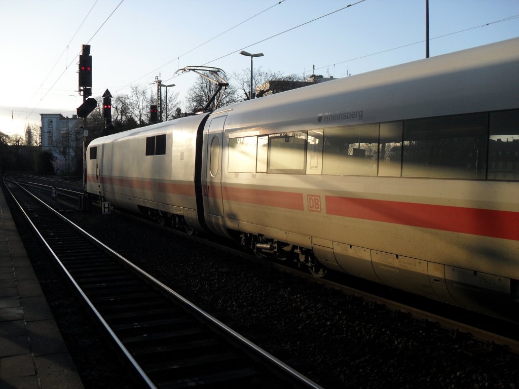 Der 402er  Rheinsberg  am Morgen des 2.4.10 in Bonn Hbf.