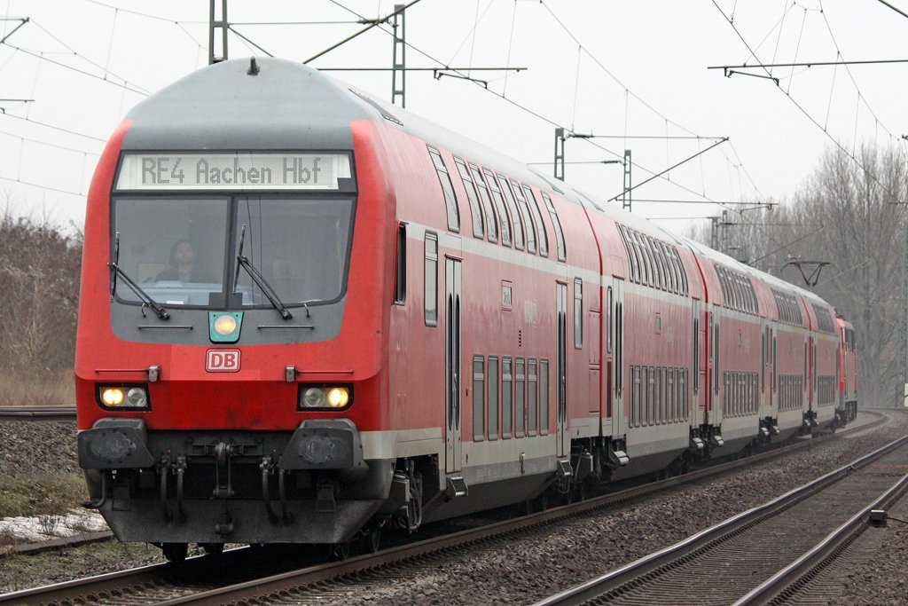 Der RE4 zwischen Gruiten und Wuppertal Vohwinkel am 22,01,10