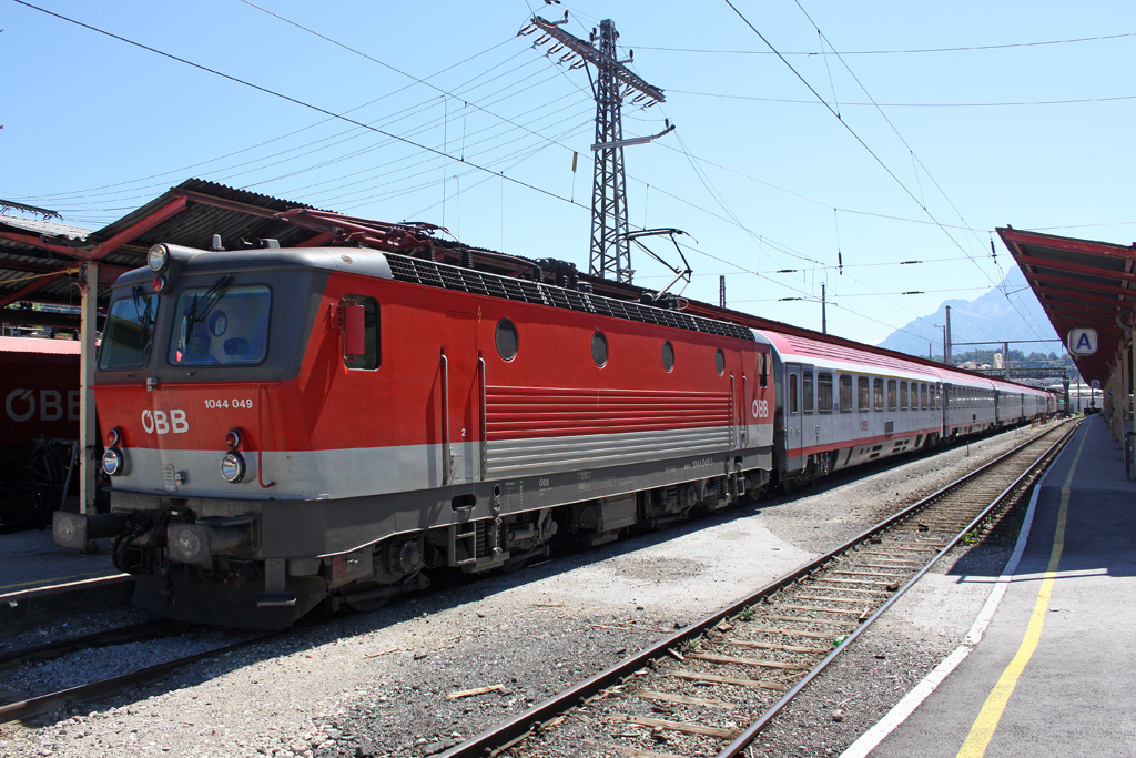 Die 1044 049 in Salzburg am 01,08,10