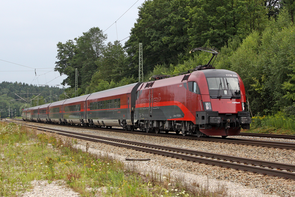 Die 1116 224 in A�ling (Oberbay) am 30,07,11 