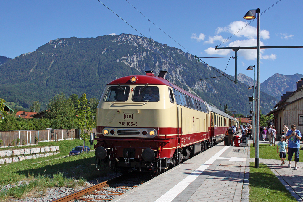 Die 218 105-5 in Ruhpolding am 01,08,10