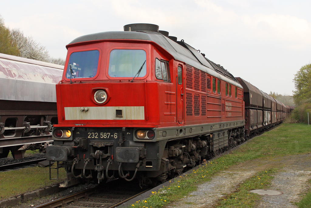 Die 232 587-6 in Dornap-Hahnenfurth am 19,04,10