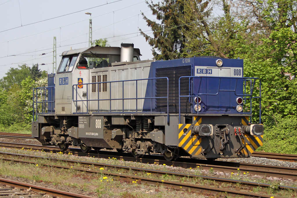 Die RBH 808 in Ratingen Lintorf am 21,04,11