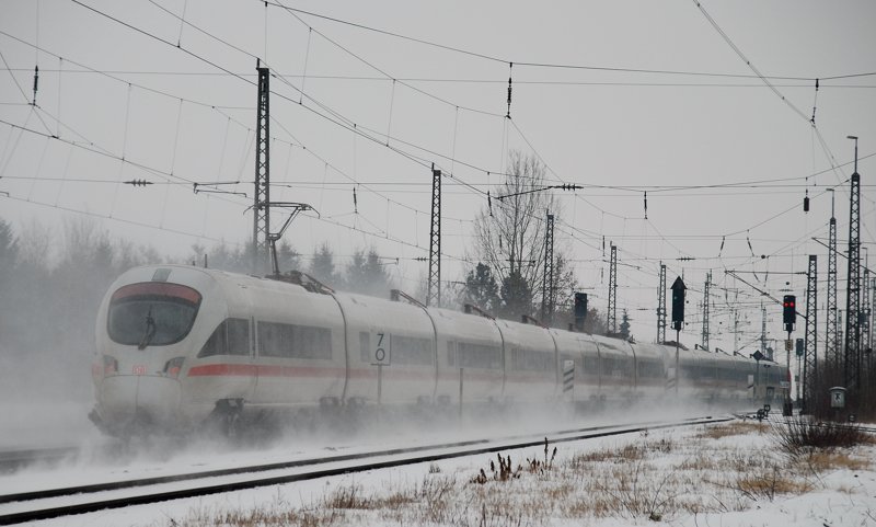 Doppel-ICE-T-Durchflug durch Gersthofen, Strecke Augsburg-Donauw�rth. Aufgenommen am 15.02.10.