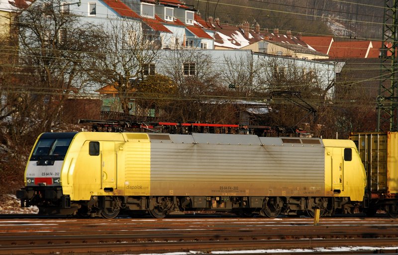 ES 64 F4-202, aufgenommen am 09.03.10, bei der Durchfahrt durch Treuchtlingen.