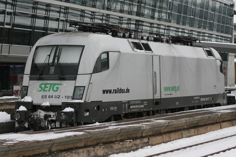 ES 64 U2 101 der SETG ehemals Hupac abgestellt in Augsburg HBF