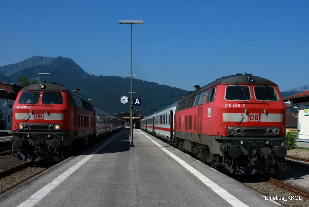 Es ist nun soweit und 218 432-2 hat vor 499-2 Abfahrt aus Oberstdorf in Richtung Immenstadt am 03.07.2010