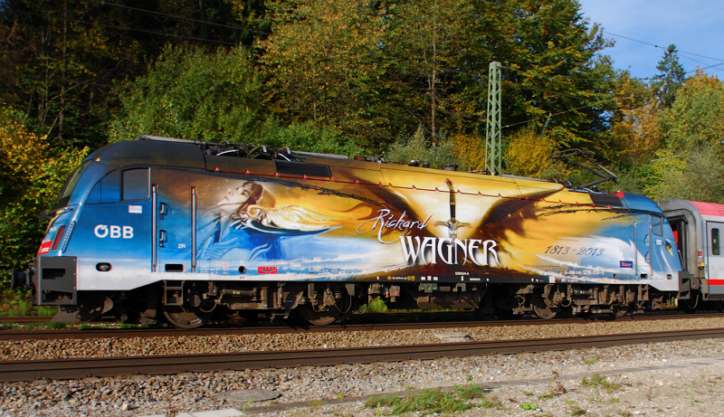 1216 019-0, Wagner, Seitenansicht, aufgenommen am 14.10.13, in A�ling.