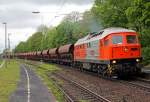 230 077-0 der RTS mit einem Schotterzug aus K�ln Kalk bei der Durchfahrt in Rh�ndorf am 06.05.2012 , Gru� an das freundl.