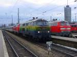 218 418+218 xxx mit Umleiter EC auf dem Weg von M�nchen HBF nach Z�rich in Augsburg HBF(16.02.2006) 