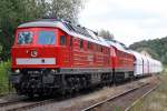 Die 232 686-6 mit der defekten 232 117-2 kurz hinterm Rheinkalk Werk in W�lfrath am 17,07,09