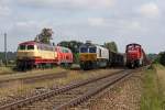 Die 217 002-5 , 247 048-2 und 294 661-4 in T�ssling am 01,08,11