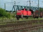 Da kommt 294 589-7 gerade in Wiesbaden Ost an.
