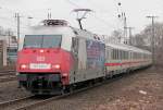 101 070-2 mit IC in K�ln West am 11.03.2011