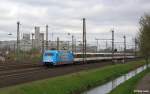 101 102-2 mit dem EC 9 (Hamburg-Altona - Zürich HB) am 23.03.2014 in Düsseldorf-Mörsenbroich.