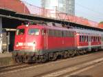 Mit dem RE 11371 aus aachen steht 110 447 in k�ln deutz und wird nach kurzem aufenthalt d�sseldorf entgegen streben.