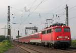 110 456-1 mit Autoslaaptrein in Br�hl am 01.06.2012