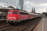 110 437-1 mit einem N-Wagen Leerpark in K�ln Messe/Deutz am 12.04.2013