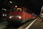Hier die 110 444-7 ist am Abend mit ihrem RE angekommen.