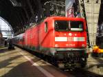 111 174-8 mit Nahverkehrszug in Frankfurt/Main Hbf am 12.07.2008.