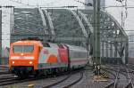120 112-8 am IC2329 in K�ln Hbf.