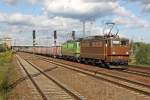 Die DP 62 ( 142 042-1 ) und DP 60 ( 142 128-8 ) in Berlin Sch�nefeld Flughafen am 19,08,11 
