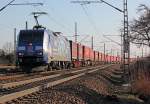 152 136-8 mit dem Winner Zug hinter Porz Wahn am 03.03.2011