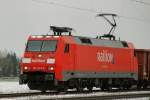 152 099-8, aufgenommen am 14.12.09, bei der Durchfahrt durch Gersthofen, Strecke Donauw�rth-Augsburg.