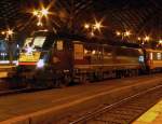 ES 64 U2-017 / 182 517 am EC6 im Portrait in K�ln Hbf am 12.12.2010