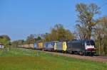182 528 ist unterwegs mit dem DHL-Zug zum Brenner.