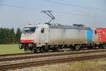 185 638-4, aufgenommen am 24.03.11, bei der Durchfahrt durch Gersthofen.