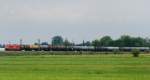 185 217-7, aufgenommen vor einem Kesselwagenzug, am 12.05.11, kurz nach Burgau.
