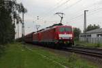Die 189 032-6 und 189 030-0 in Empel-Rees am 25,08,11