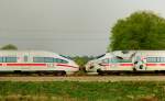 So interessant k�nnen ICE sein! Links Triebkopf des ICE  Westerland , rechts der Frauen-WM Triebkopf 403 012-8 des ICE  Montabaur .