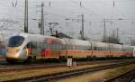 Ganz �berraschend hing als Zweitgarnitur eines ICE der  175 Jahre Eisenbahn Deutschland -ICE.