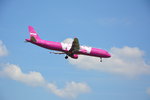 Datum: 04.06.2016  Uhrzeit: 12:00  Von: KEF - Reykjavik  Nach: SXF - Berlin (Schönefeld)  Flugnummer: WW720  Flugzeug: Airbus A321-211  Registration: TF-KID  Airline: WOW air  Aufnahmeort: